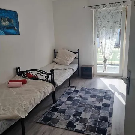 Monteurwohnung Weigl * Großmehring